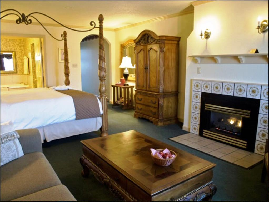 Bavarian Inn Shepherdstown Room photo